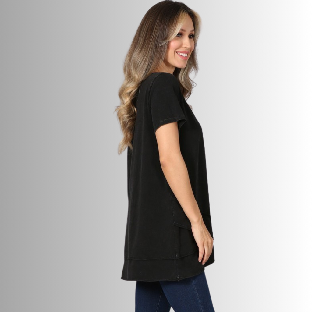 Relax in Style Cotton V-Neck Top for Comfort and Versatility