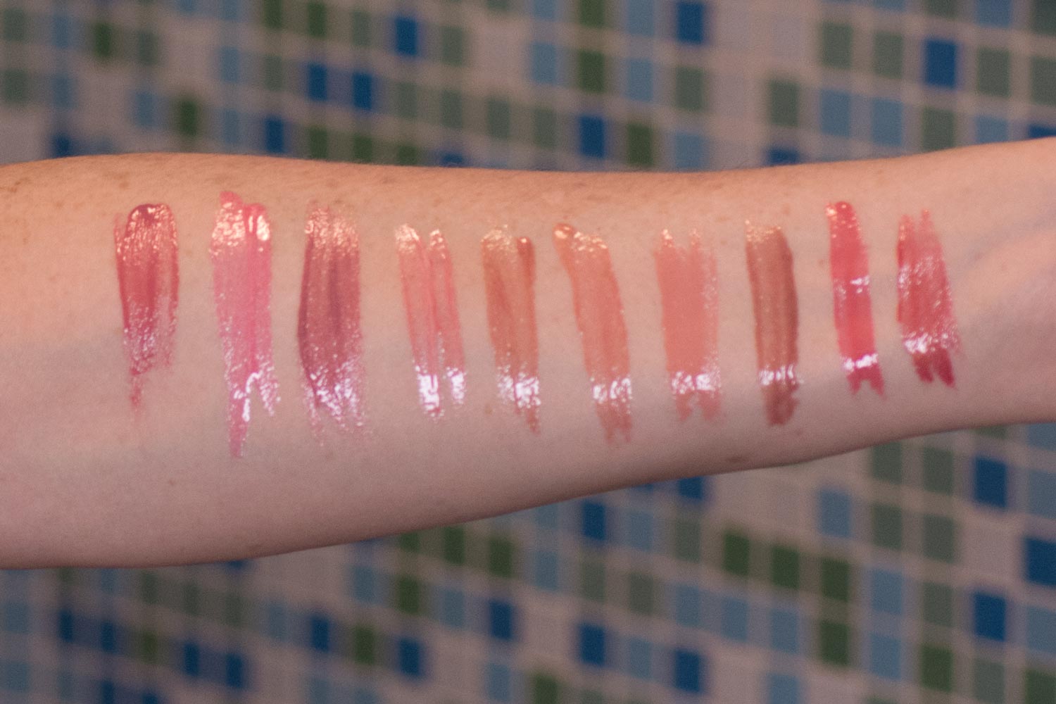 Line Smoothing Lip Gloss | Paraben-free Plumping Gloss - Pinkly Nude - RFE Marketing Ventures