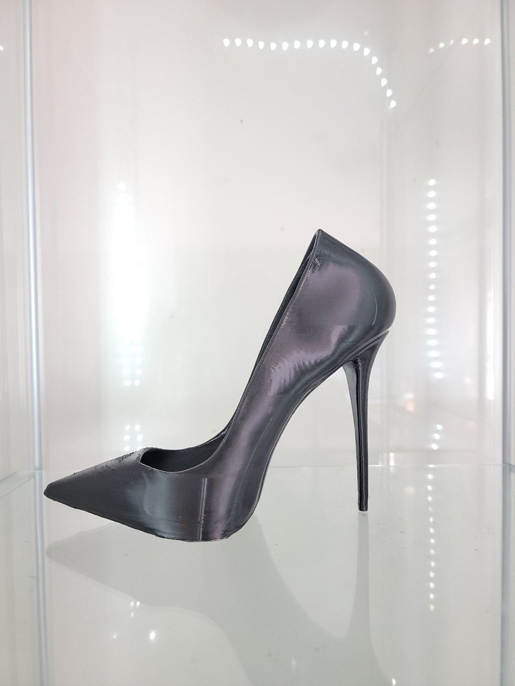 Elegant 3D-Printed High Heel Phone Holder Stand - RFE Marketing Ventures