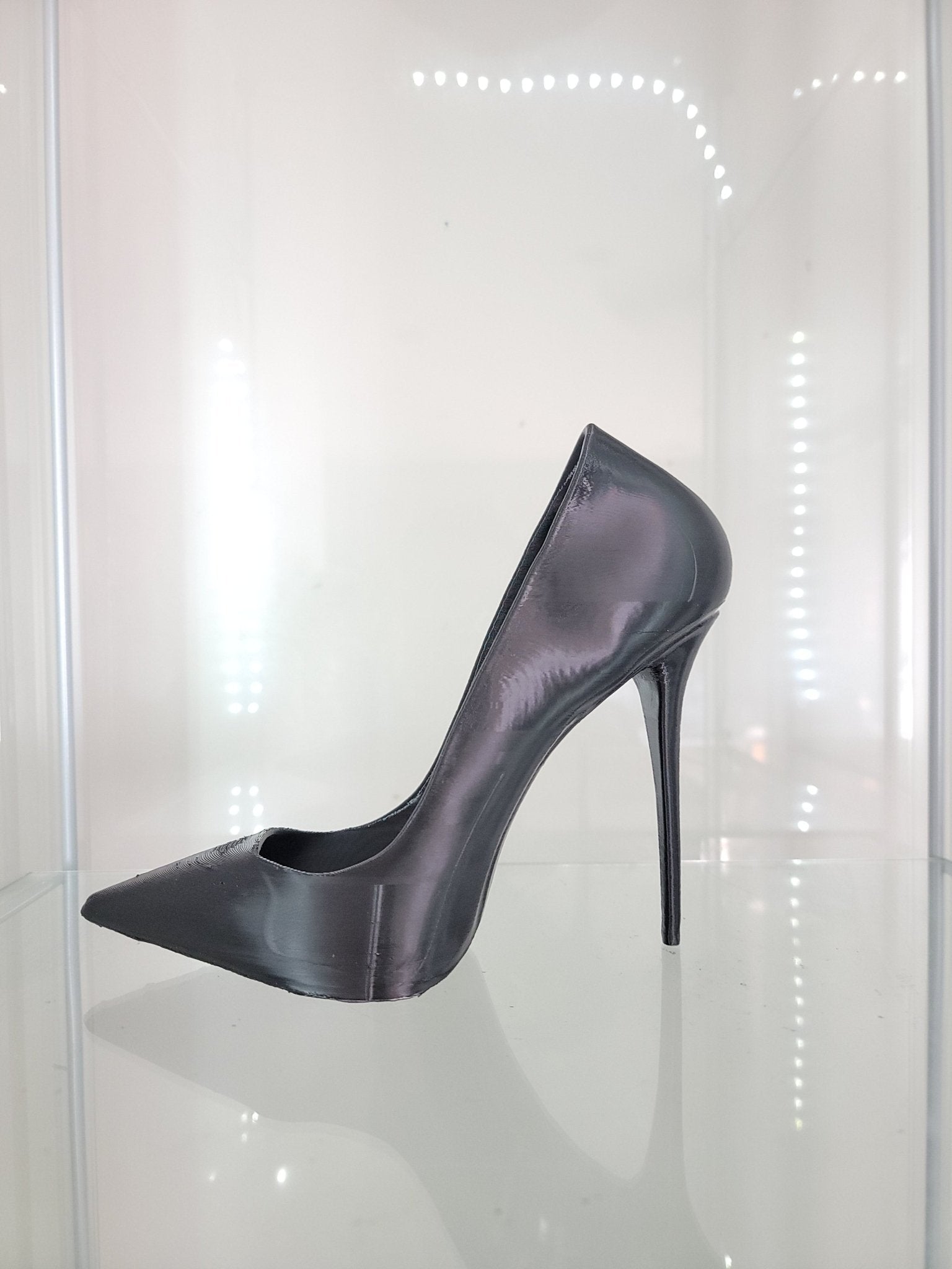 Elegant 3D-Printed High Heel Phone Holder Stand - RFE Marketing Ventures