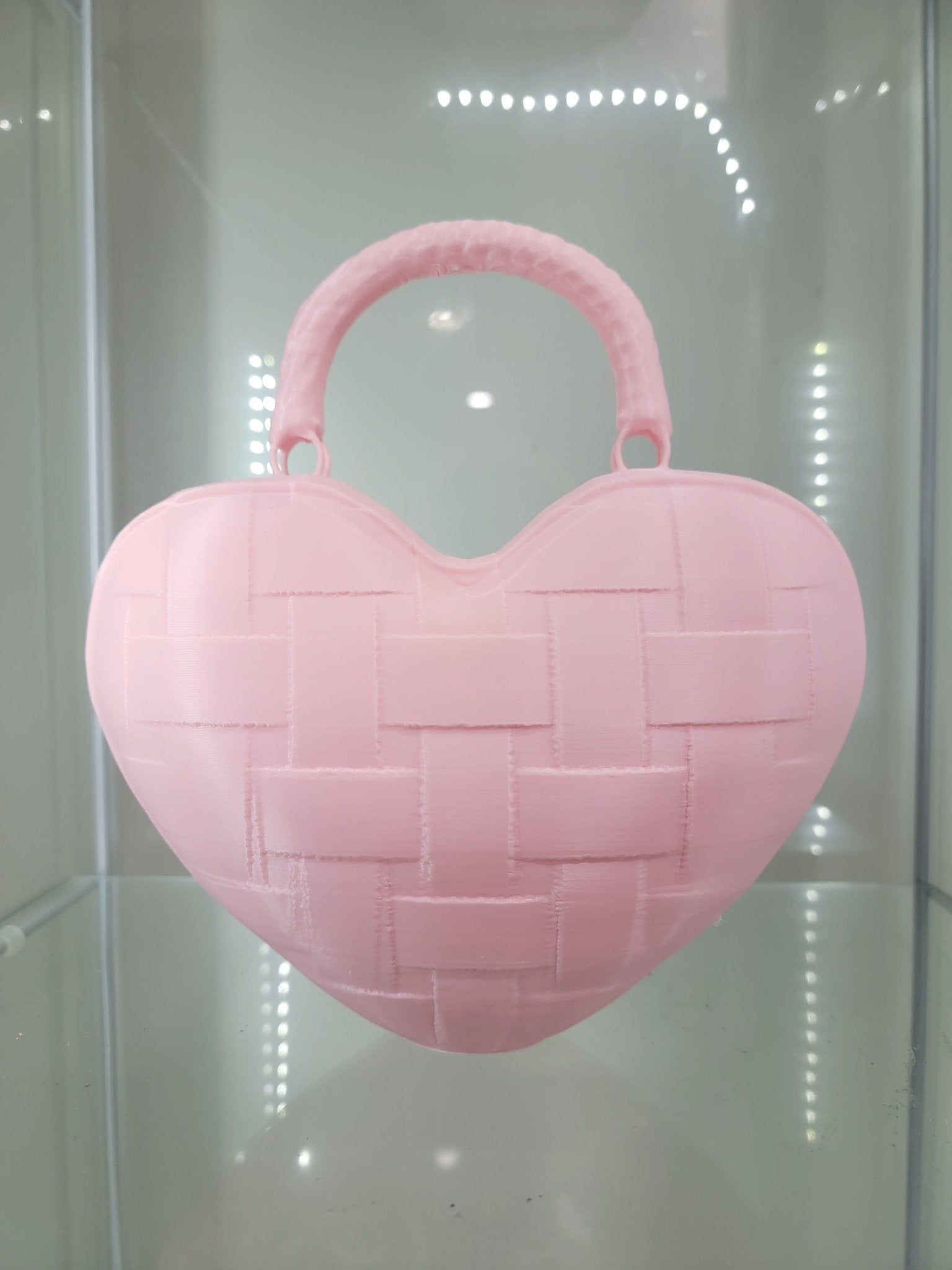 Heart-Shaped Pink Makeup Brush Holder - SukiGlam Vanity Essential - RFE Marketing Ventures