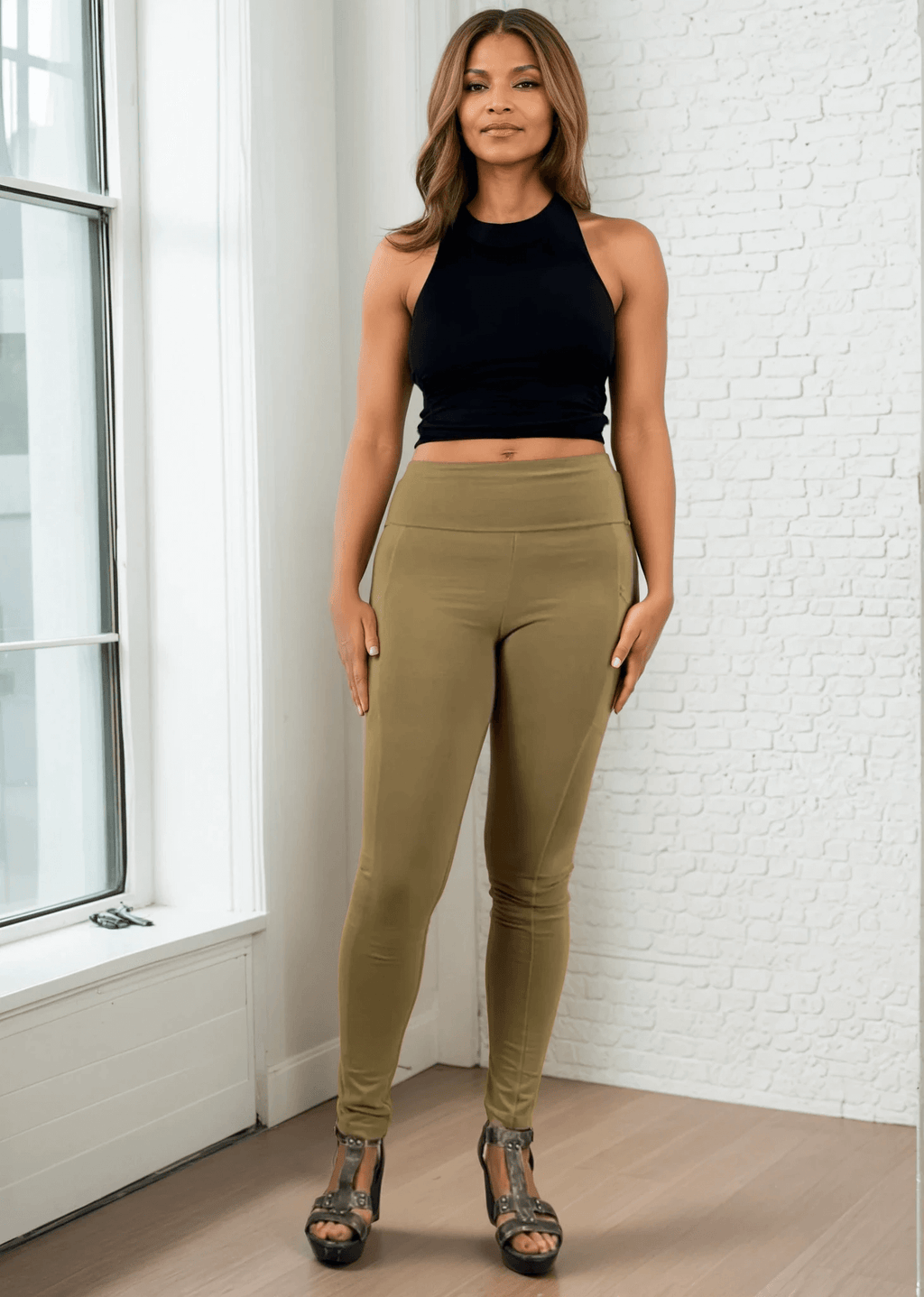 A Perfect Fit Solid Pocket Leggings for Ultimate Comfort and Style