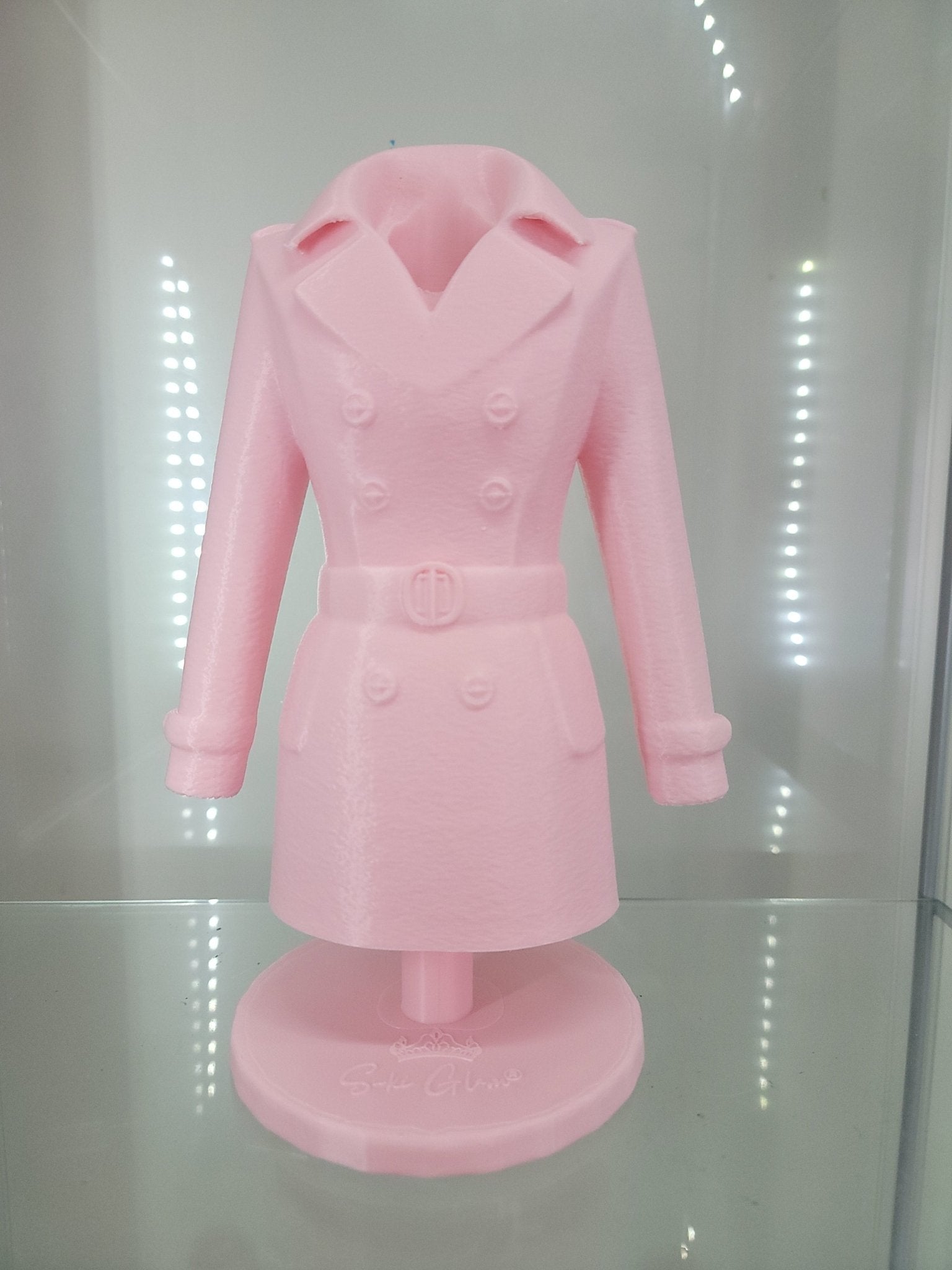 Pink Trench Coat Brush Holder – Glam Organizer - RFE Marketing Ventures
